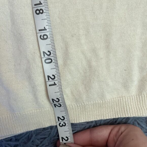 Ann Taylor Loft Cream Merino Wool Turtleneck Size M - Picture 4 of 4